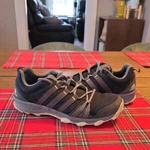 Adidas Women's Gray and Black Athletic Shoes
